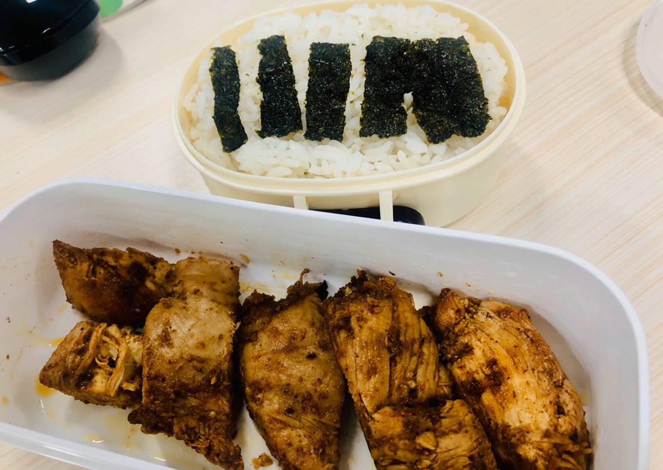 Langkah Mudah untuk Menyiapkan Roasted Chicken Bento/ Bekal Ayam Bakar
Anti Gagal