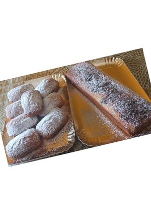 Foto di MINI PLUMCAKE allo YOGURT e PLUMCAKE ALLO YOGURT con GOCCE di CIOCCOLATO