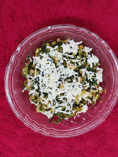 पनीर मेथी बुर्जी (paneer methi bhurji recipe in marathi) रेसिपी चे मुख्य फोटो
