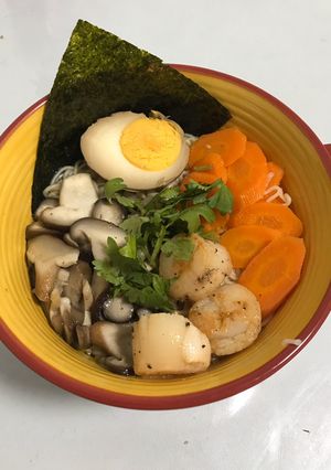 A picture of Scallop Ramen.