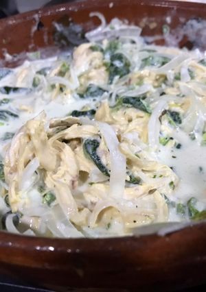 Una foto de Rajas con pollo