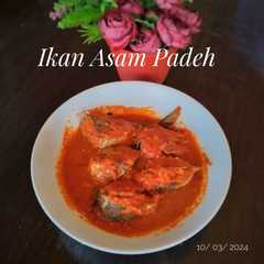 A picture of Ikan Asam Padeh.