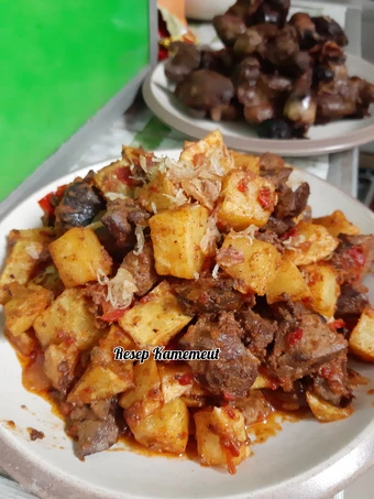 Cara Mudah Membuat Resep Sambal goreng kentang ati ayam yang Lezat Sekali Anti Ribet, Menggugah Selera