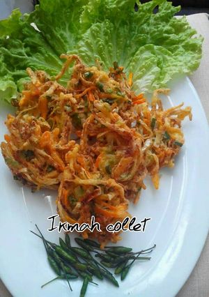 Foto resep Bakwan sayur maknyus 😀