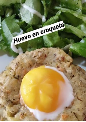 Una foto de Huevo en croqueta o huevo en bote😂