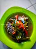 Asem asem balungan dong so (daun melinjo)