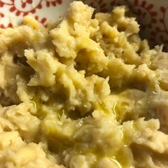 A picture of White bean truffle dip.