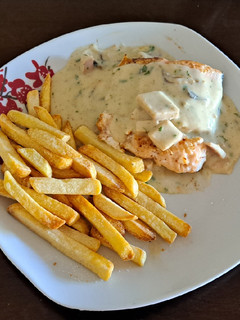 Una foto de Salmón en salsa margarita