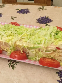 Foto principal de Pastel salado frío de pan y atún
