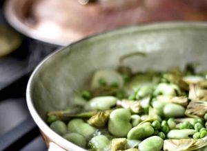 Foto di Carciofi, piselli e fave fresche
