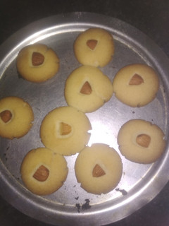 नानखताई (Nankhatai recipe in Hindi) रेसिपी मुख्य फोटो