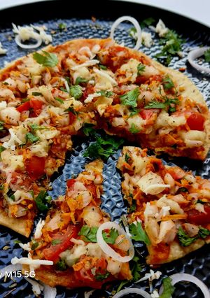 A picture of Cheesy Chapati Pizza.