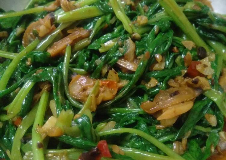 Kangkung tumis kerang bumbu simple