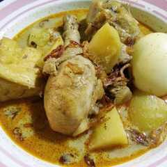 A picture of Gulai Paha Ayam.
