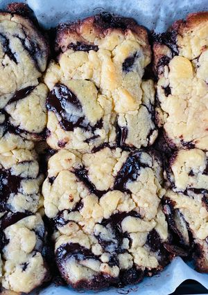 Hình của món Levain cookies - bánh quy bơ Levain phiên bản ít ngọt.