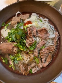 Hình của món Phở bò viên đuôi bò.