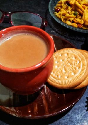 দুধ চা(dudh cha recipe in Bengali) রেসিপির প্রধান ছবি