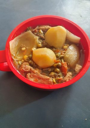 A picture of Herb Chicken Stew.