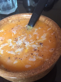 Una foto de Sopa crema de calabaza 🎃♥️