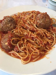 Una foto de Pasta con cheesy meatballs