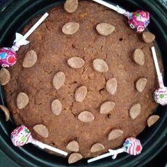 A picture of Bread cake.