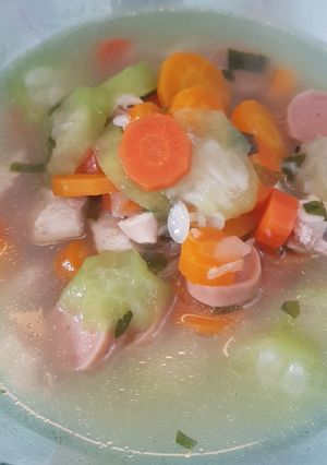 Foto resep Sayur oyong bening dan soun ala upie