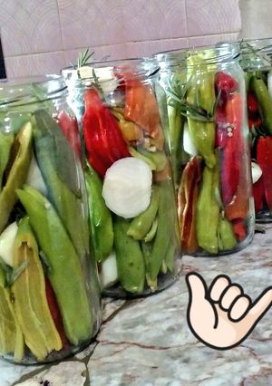 Una foto de Pickles de pimiento y cebolla 🌶🍃