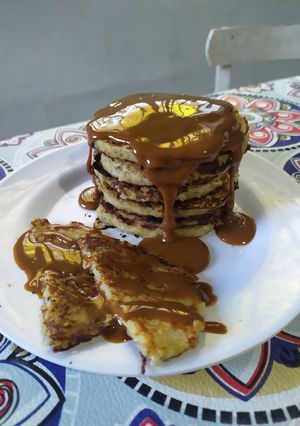 Una foto de Hot cakes de avena y banana