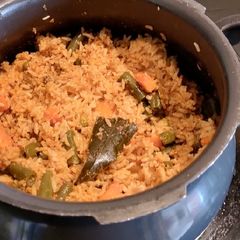 A picture of Street style vegetable pulav.