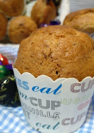 Una foto de Enamórate con estos Muffins sorpresa rellenos de bombón