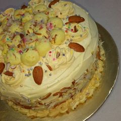 A picture of Rasmalai cake.