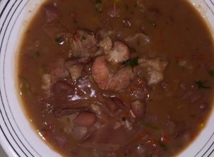 Una foto de Frijoles (zaragoza) con Patica de Cerdo 🐷