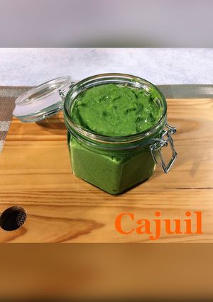 Una foto de Salsa pesto