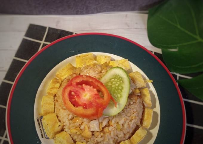 Recipe: Appetizing Nasi Goreng Laksa (Lauk sisa)