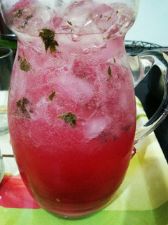 A picture of Rose lemonade.