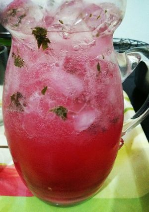 A picture of Rose lemonade.