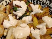 Una foto di pollo yogurt e paprika
