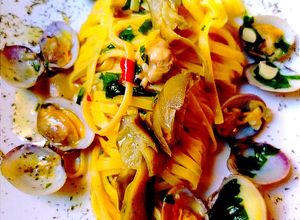 Foto di Fettuccine alle Vongole Veraci con Carciofini e Menta
