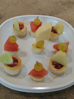 Una foto de Canapé ibérico frutal
