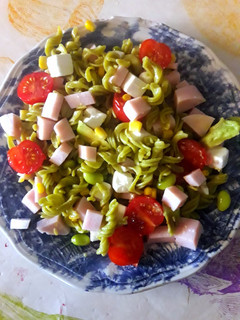 Una foto de Ensalada de pasta 100% guisantes