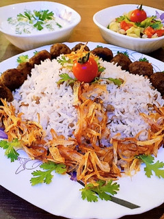 عکسی از دستور عدس پلو با گوشت قلقلی 👌🏻😋