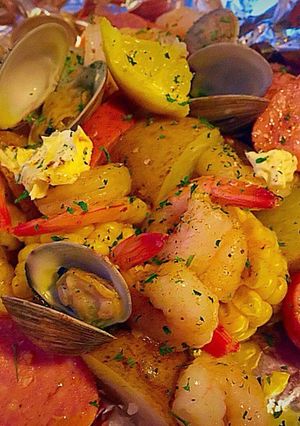 A picture of Ray’s Seafood Packets.