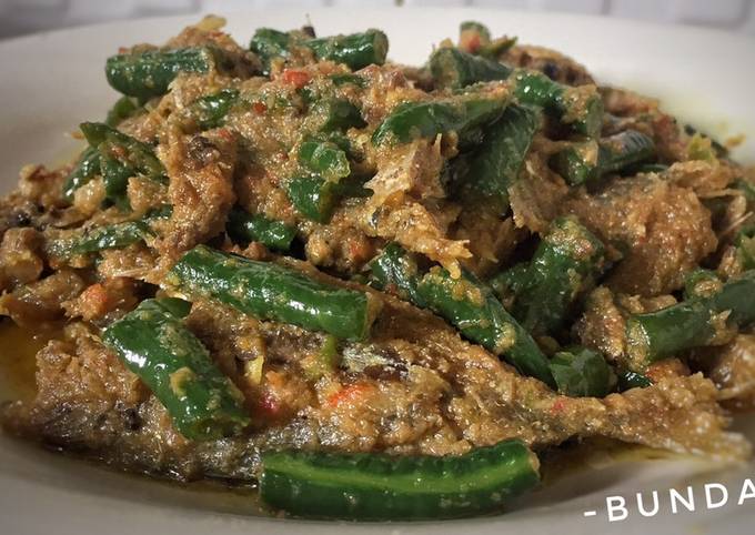 Ikan Selar bumbu Kuning