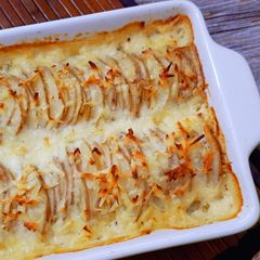 A picture of Potatoes Au Gratin.