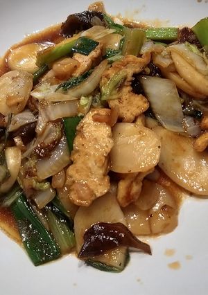 A picture of Stir fried rice cake.
