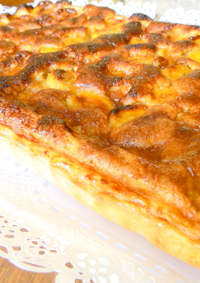 Una foto de Tarta de plátano y crema de almendra