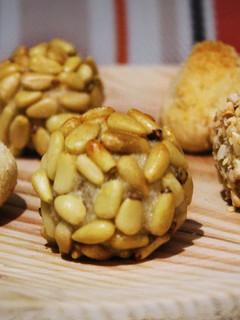 Una foto de Panellets caseros