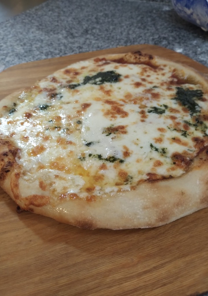 Una foto de Pizza napolitana