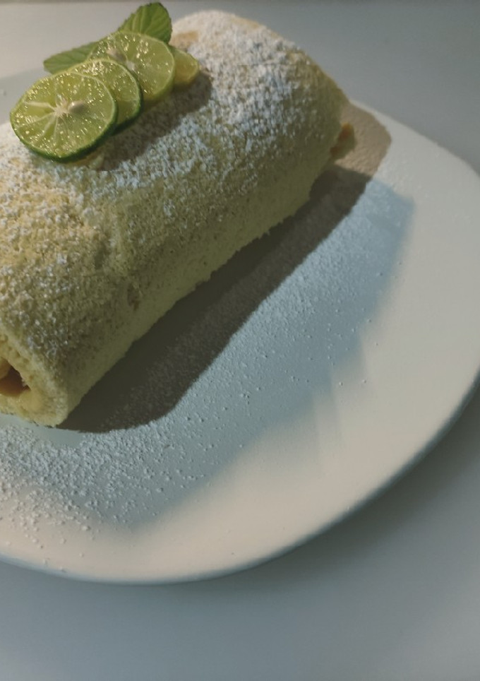 Una foto de Jelly roll de crema de limón