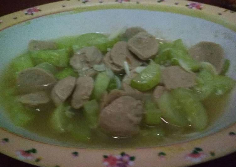 Sayur mentimun bakso